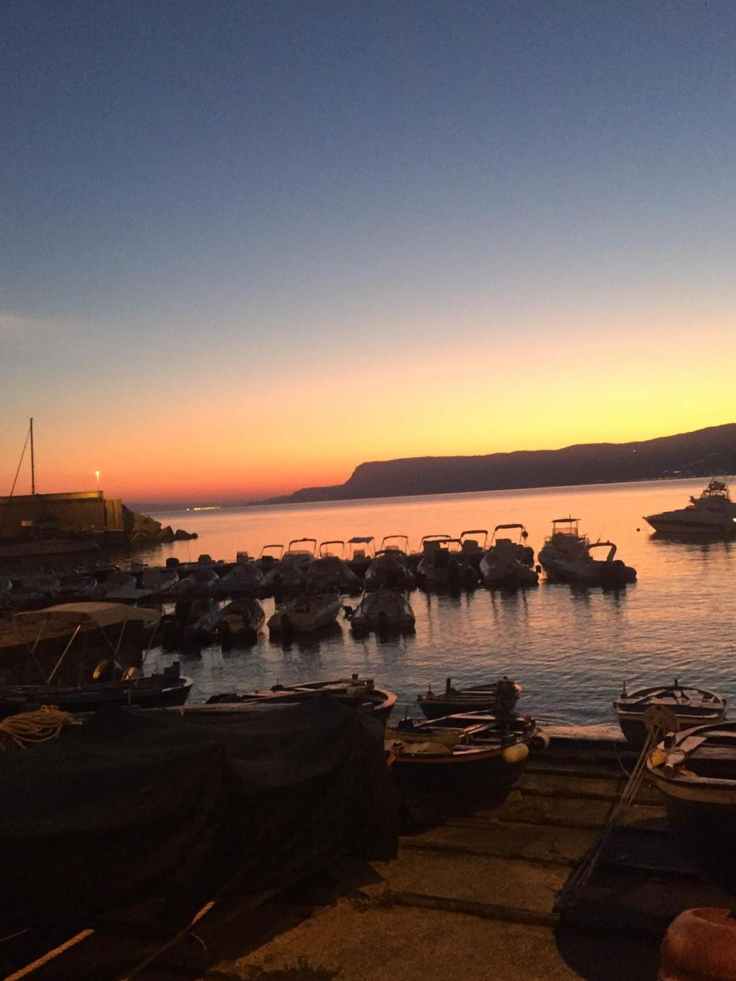 Brezza Marina Apartment Scilla Bagian luar foto